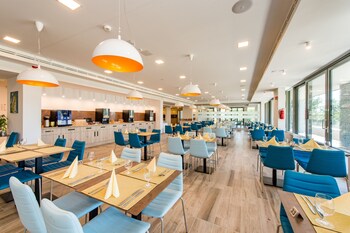 Akademia Hotel**** Balatonfured,Horvath Mihaly U, 66,4 star