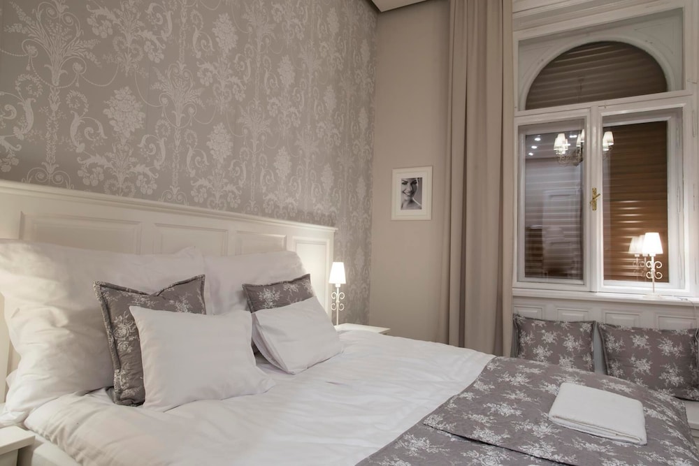 serenity boutique budapest