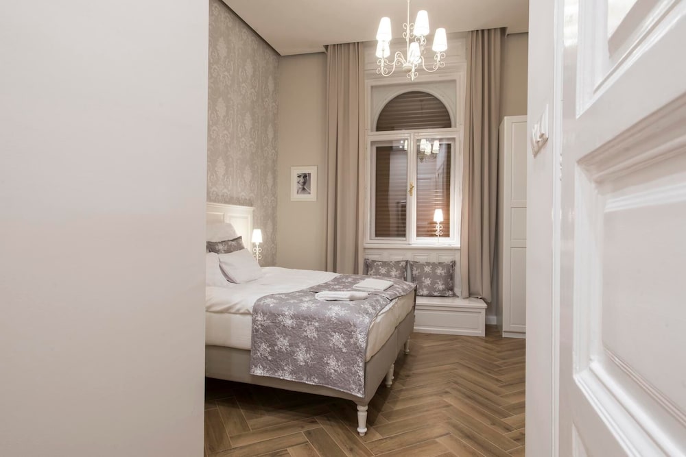 serenity boutique budapest