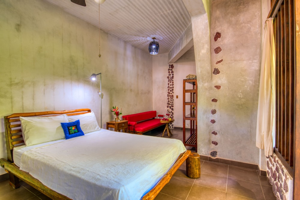 Omega Tours Adventure Company & Eco Jungle Lodge,El Perú>>Atlantida,4 star