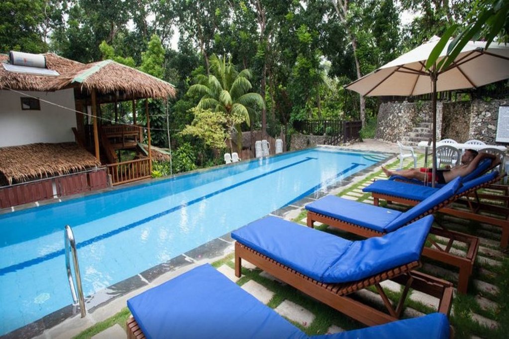 the strand boracay