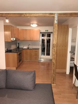 steinaskjol apartments strandgata