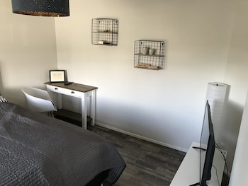 steinaskjol apartments strandgata