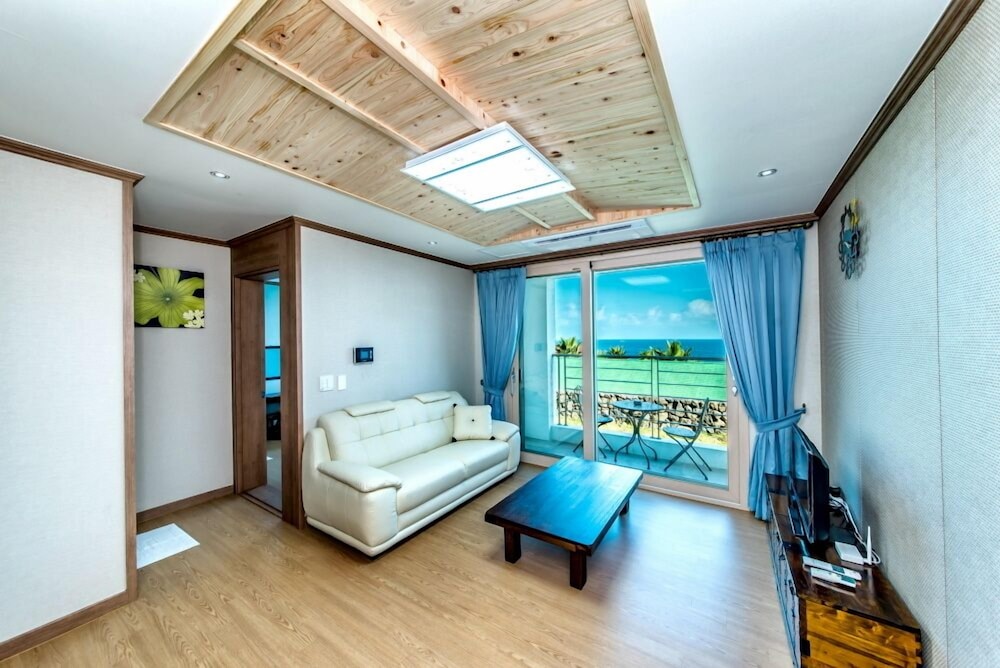 sea and wave pension