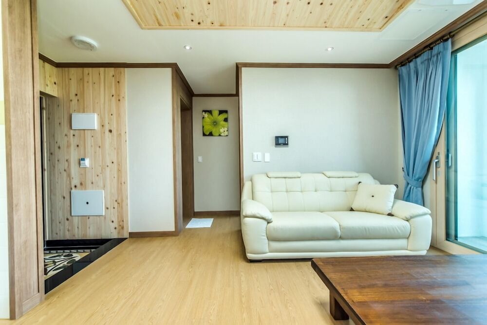 sea and wave pension
