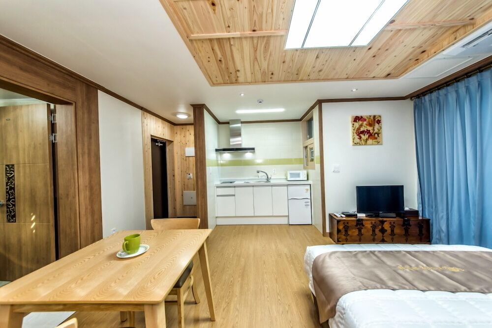 sea and wave pension