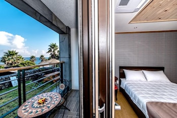sea and wave pension