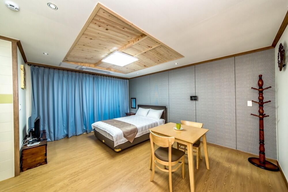 sea and wave pension