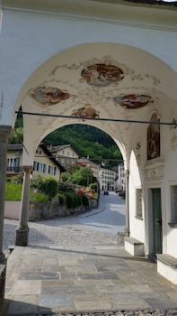 hotel soazza
