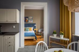 fragola between old town and jewish quarter