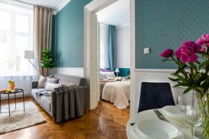 fragola between old town and jewish quarter