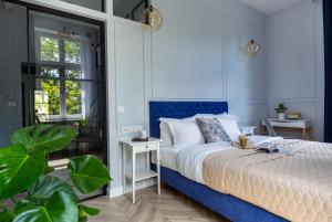 fragola between old town and jewish quarter