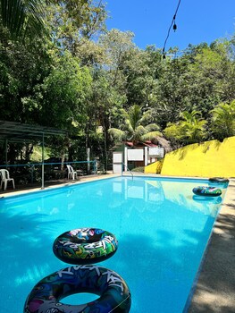 hostal oasis the traveler hostel