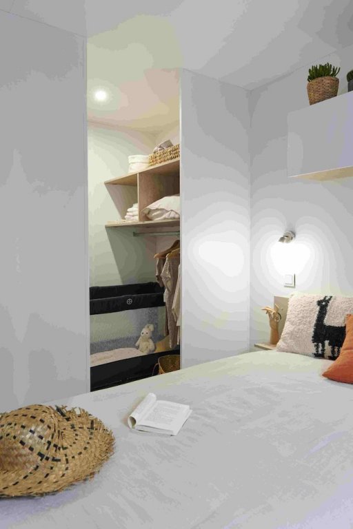 Camping Bella Vista,Corsica>>Calvi,3 star