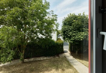 B&B Hotel Evry Lisses (1),Coupvray>>Corbeil-Essonnes,2 star