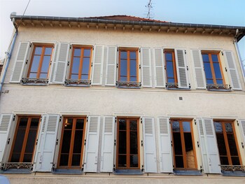 Appart'hotel De La Tour,,3 star