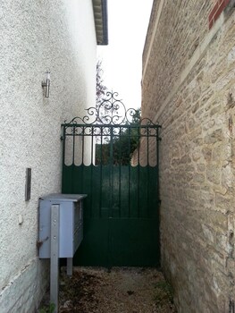 Appart'hotel De La Tour,,3 star