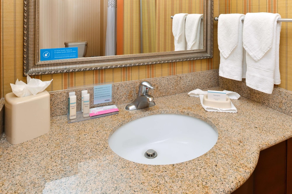 hampton inn and suites albuquerque coors road