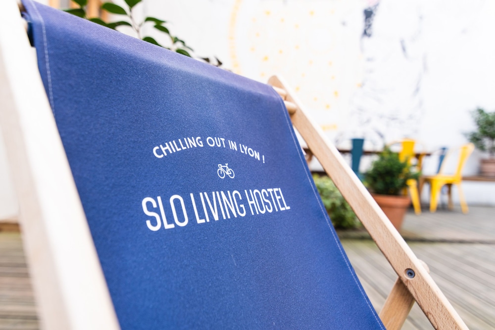 slo living hostel