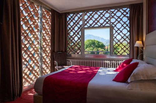 hotel les trois roses grenoble meylan