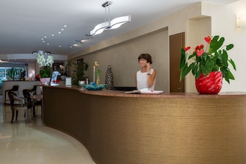 hotel les trois roses grenoble meylan