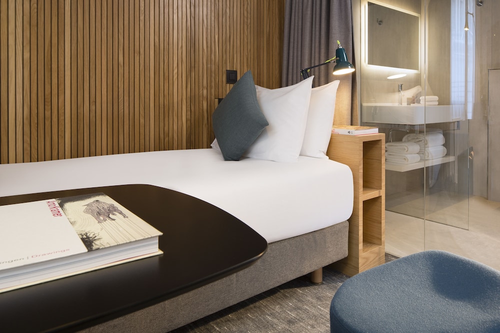 drawing hotel