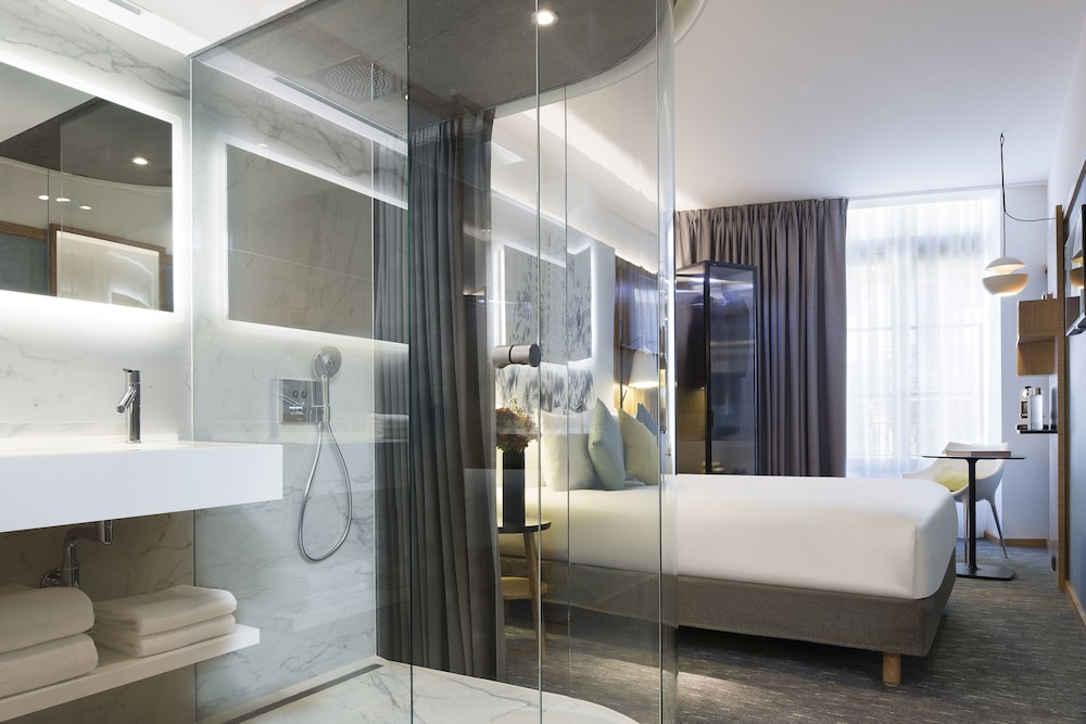 drawing hotel