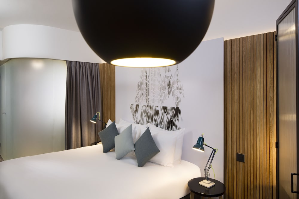 drawing hotel