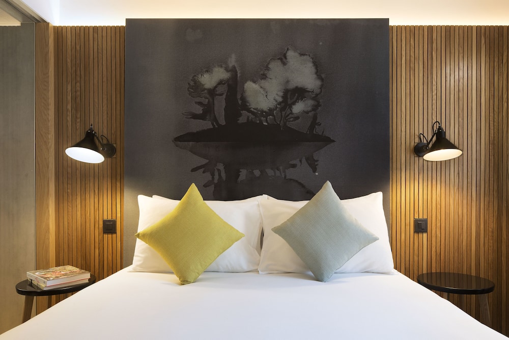 drawing hotel