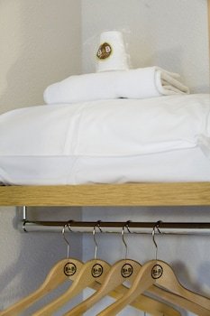 B&B Hotel Angers 1 Beaucouzé,Beaucouze>>Angers,2 star