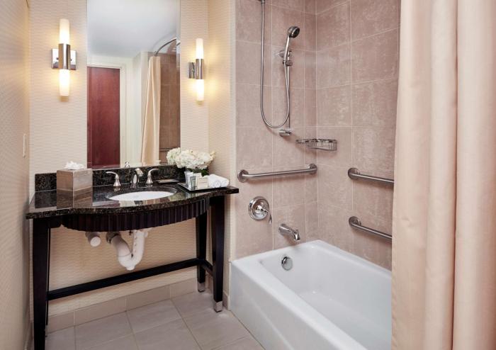 hilton baltimore inner harbor