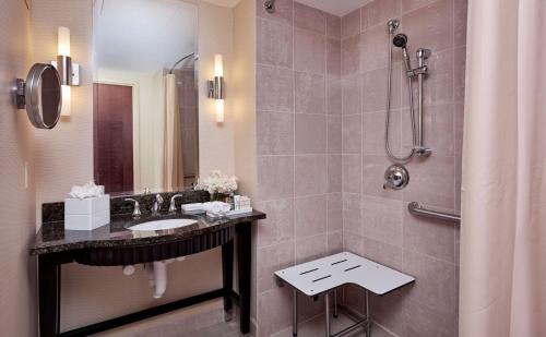 hilton baltimore inner harbor