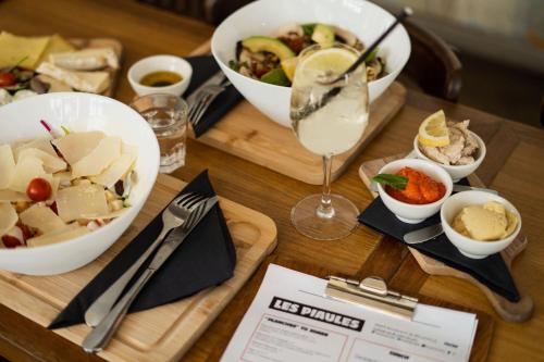 the people paris belleville ex les piaules hostel