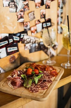 the people paris belleville ex les piaules hostel