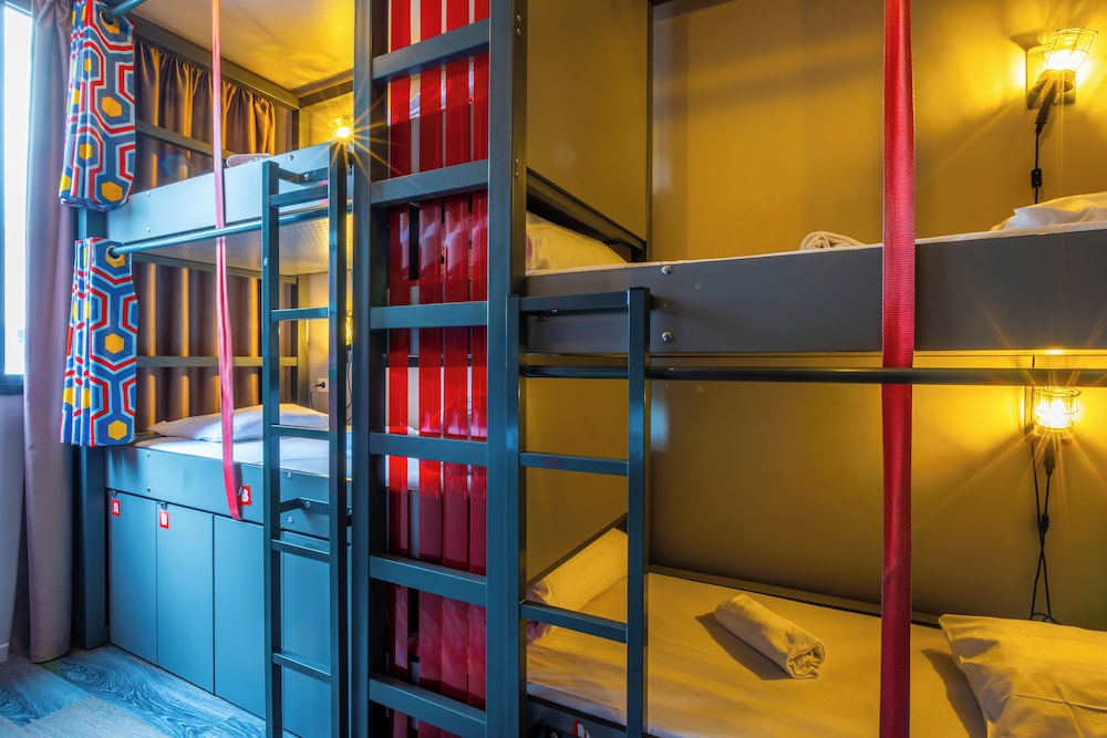 the people paris belleville ex les piaules hostel