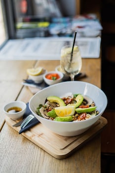 the people paris belleville ex les piaules hostel