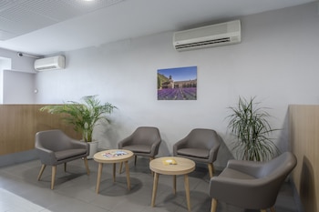 B&B Hotel Orange,Orange>>Avignon,3 star