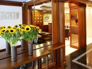 ava hotel and suites