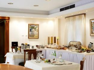 ava hotel and suites
