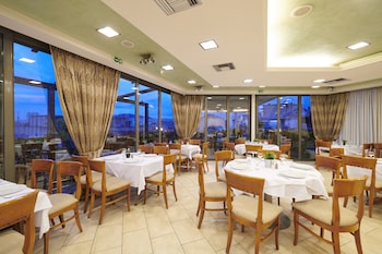 golden city hotel