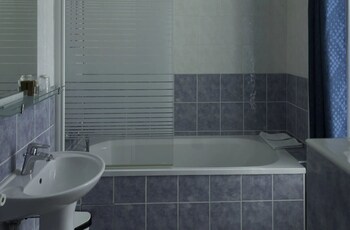 hotel de paris la defense