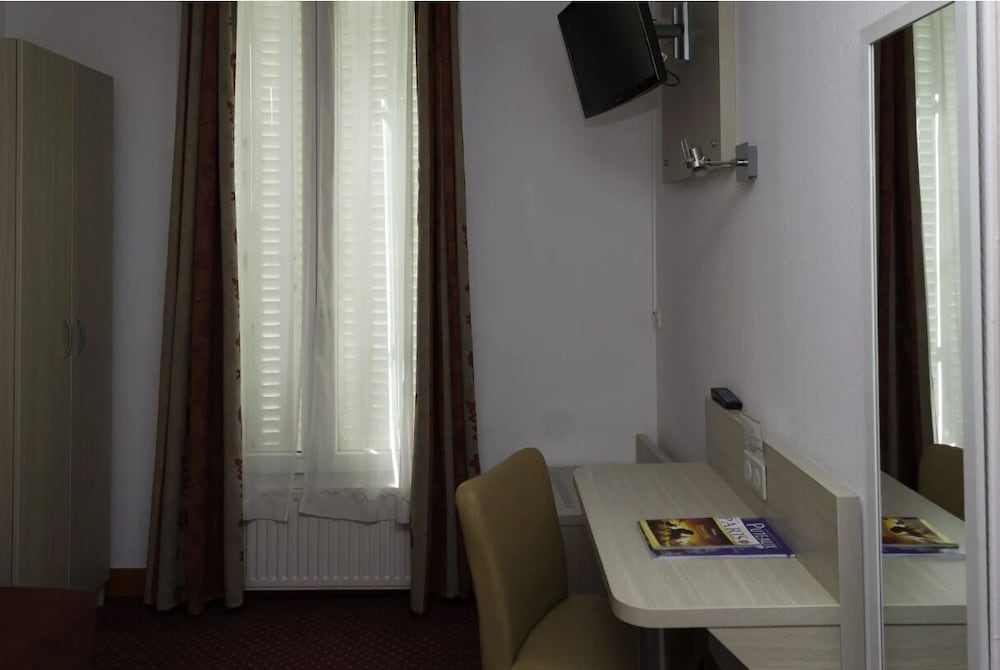 hotel de paris la defense