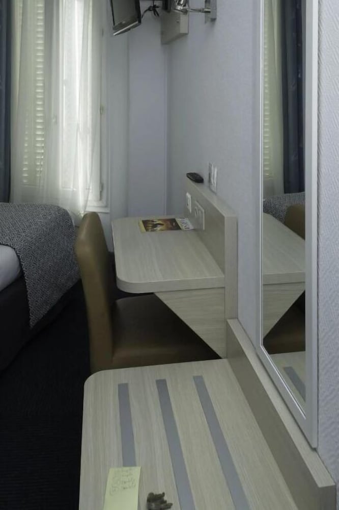 hotel de paris la defense