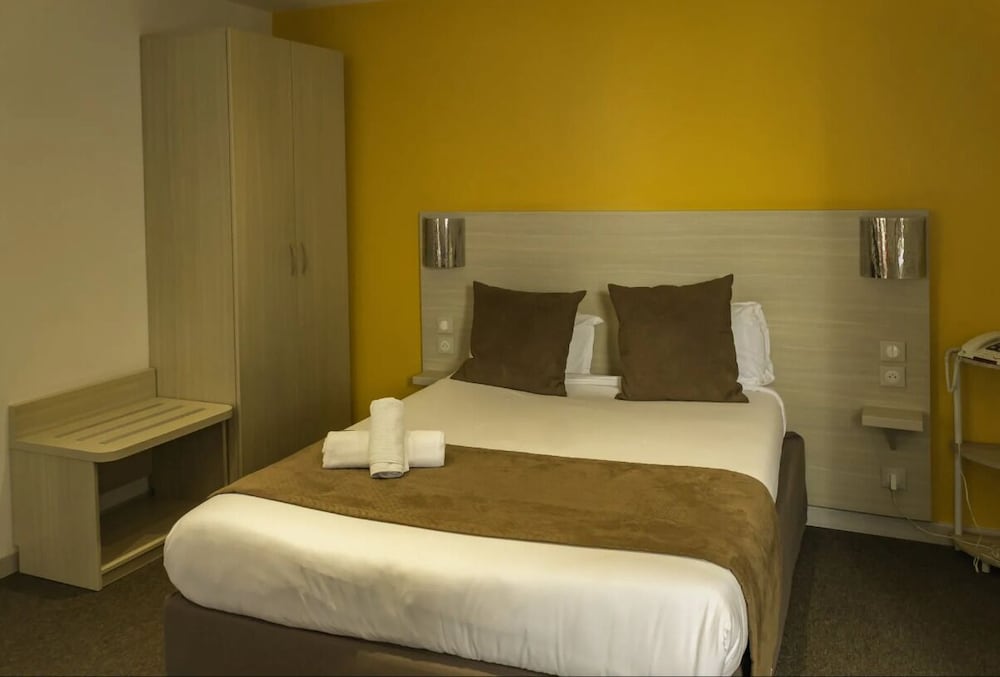 hotel de paris la defense