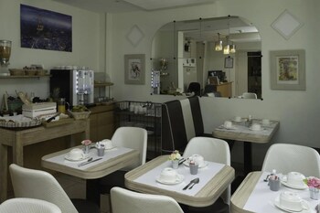 hotel de paris la defense