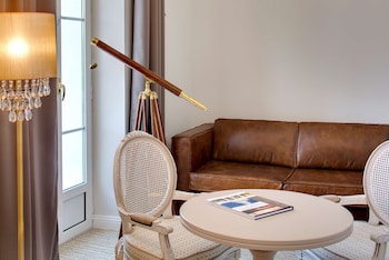 grand hotel des sablettes plage curio collection by hilton