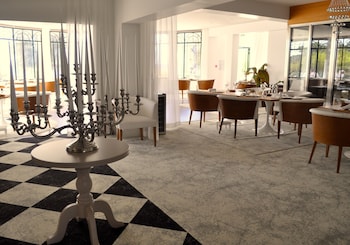 grand hotel des sablettes plage curio collection by hilton
