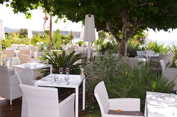 grand hotel des sablettes plage curio collection by hilton