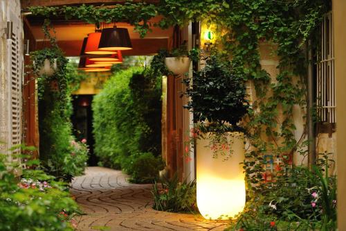 Les Patios Du Marais,Paris>>Marais,1 star