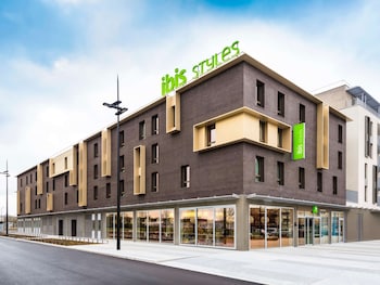 ibis styles guyancourt versailles
